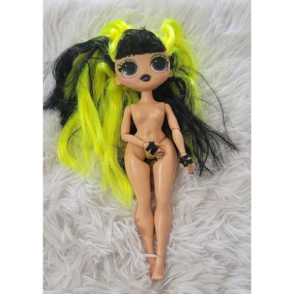 LOL OMG Surprise Remix Rock Band Neon Green Doll Bhad Gurl - Picture 1 of 3